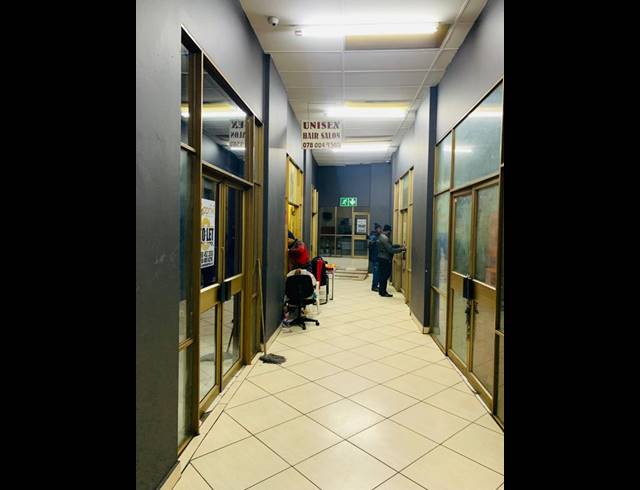 BUSINESS PROPERTY TO RENT IN GERMISTON CENTRAL